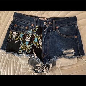Levi’s Guns N’ Roses cut off shorts